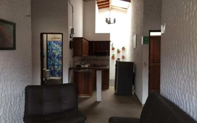 Fami Hotel Vive Jardin - Hostel