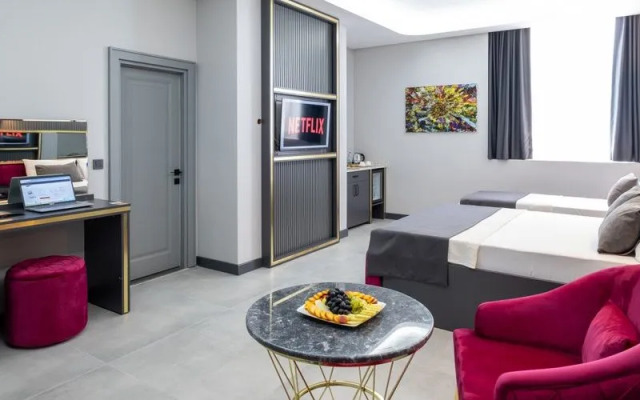 216 Prestige Hotel