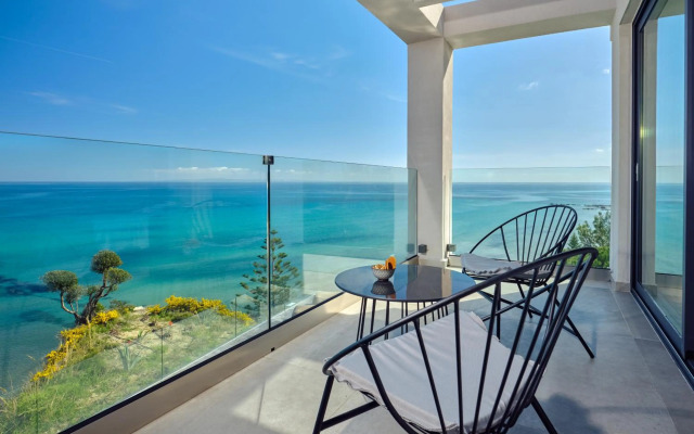 Sueño LUXURY VILLA 180 Iconic Sea View