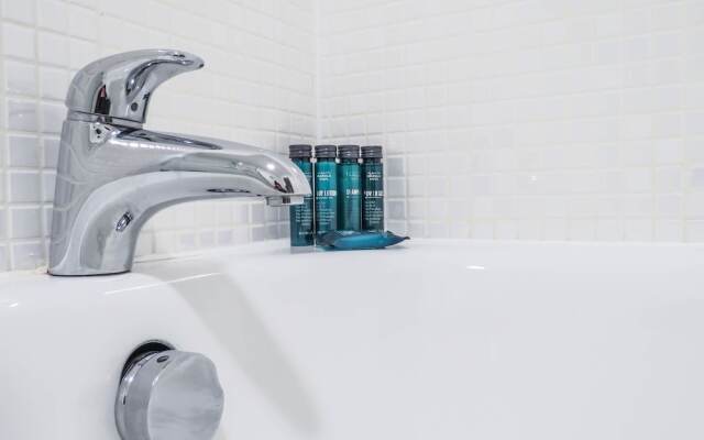 Tudors eSuites City Center Apartment