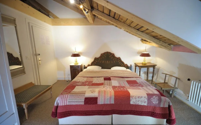 Hotel The Originals Boutique Hotel du Pillon