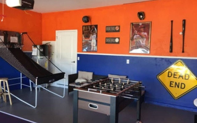 8-Bedroom Villa in Four Corners 1403RFD