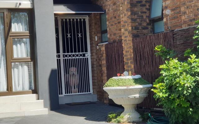 House Mulberry Guesthouse
