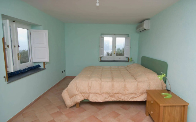 Villa Giulia amazing villa with pool, patio, bbq and sea views