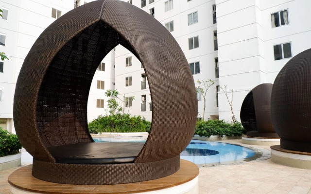 Comfort And Nice 2Br At Bassura City Apartment