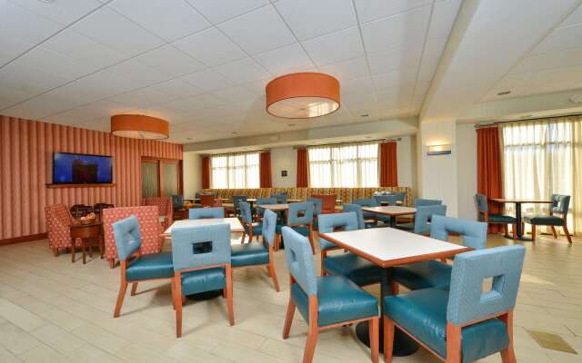 Hampton Inn Farmville, VA