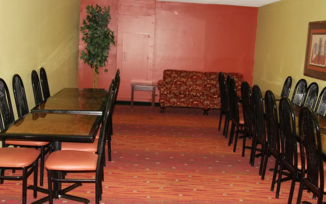 Northeast College Inn