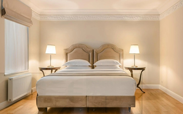 Noble Suites
