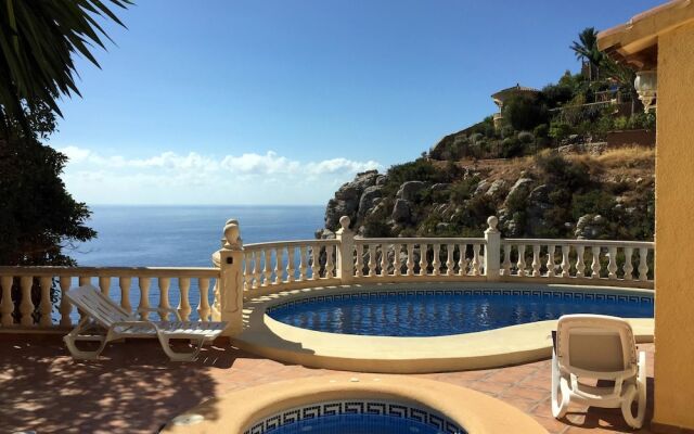 Villa Almirante