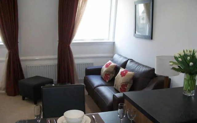 Fountain Court Apartments - Stewart