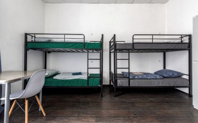 Hostel Terrace 10L