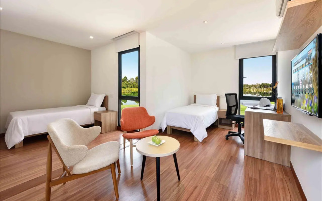 Lakeview Terrace Resort Pengerang