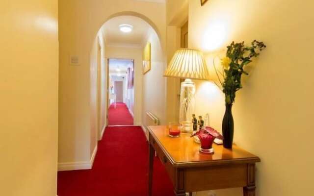 Aisleigh Guest House