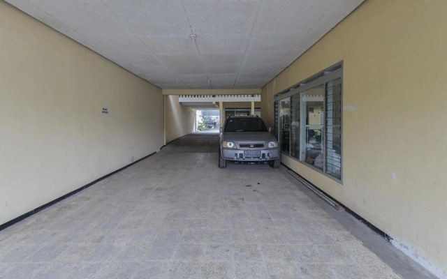 OYO 1289 Cbr Residence
