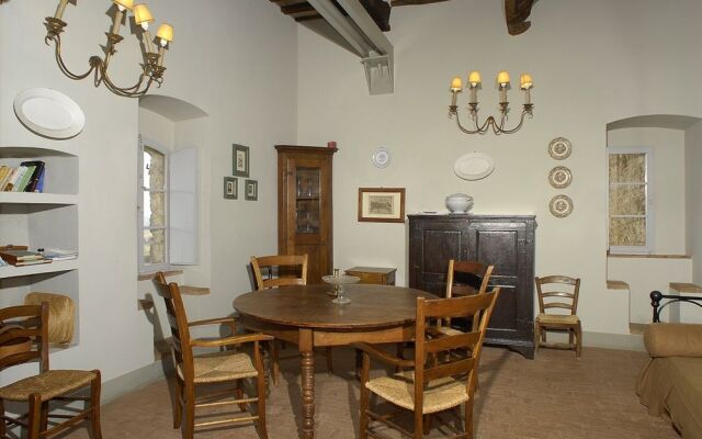 Castello Del Poggiarello Di Stigliano