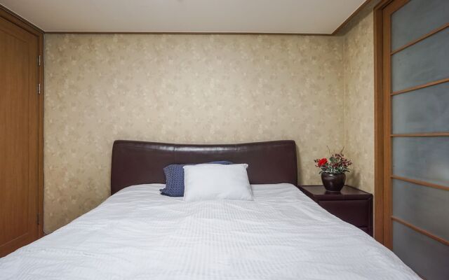 Gangnam Galaxy Apartment 1