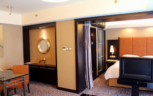 Hotel Royal Suites and Towers