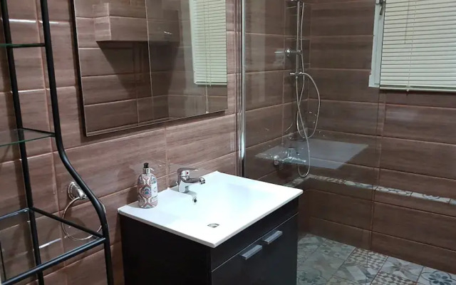 Erra - Menta - Athens Center,130m²,5 BD,2.5 Bath