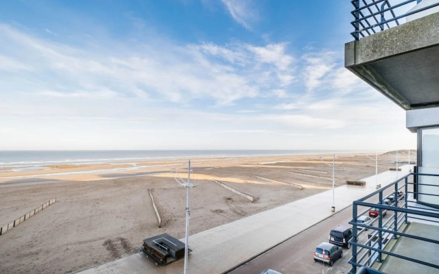 Les Petrels 302 on the Beach in Koksijde