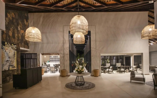 Sea Diamond Boutique Hotel & Spa by Sea Resorts
