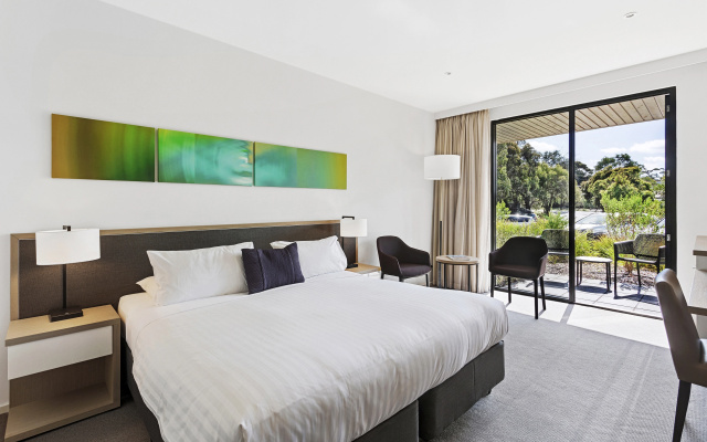 Quarters at Flinders Hotel – Guest Rooms – Flinders