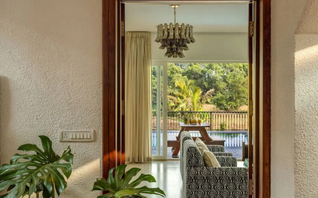 Field View Villa With Pool Perfect for Big Groups