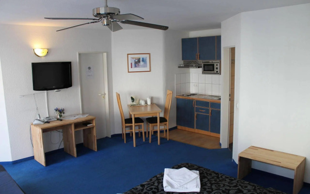 City Lounge Hotel