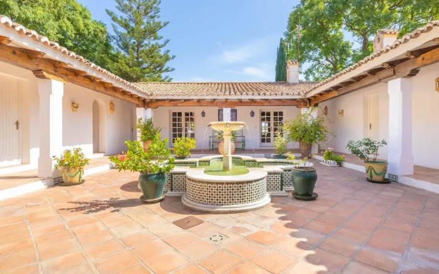 Cortijo Villa Padierna El Lago
