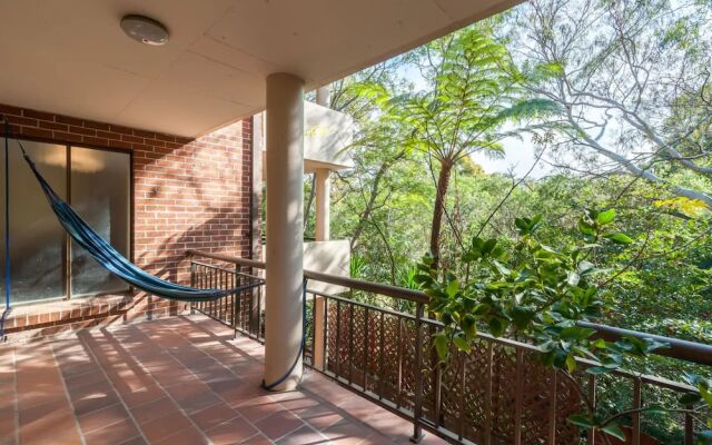 Bright 3 Bedroom Apartment in Leafy Artarmon