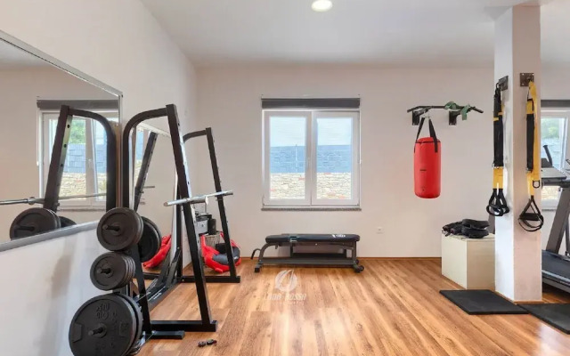 Comfortable House With Private Swimming Pool