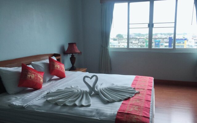 Golden Cherry Hotel