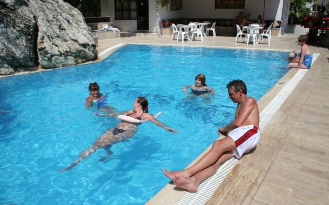 Dilhan Hotel