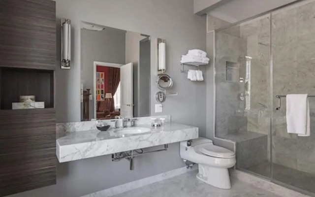 LHotel Montreal