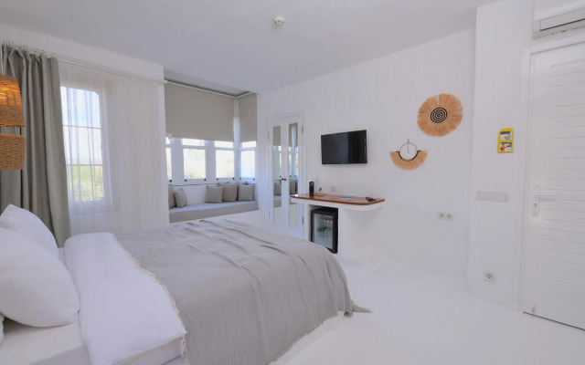 Peremere Alacati Hotel