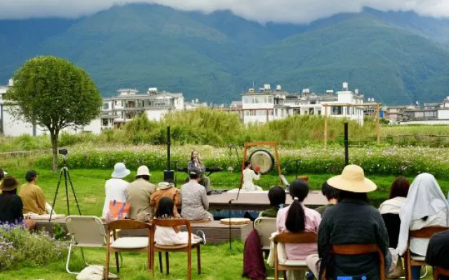 Dali Xilan · Sunset. A Retreat and Wellness Stay in a Rural Setting – Outside – Dali