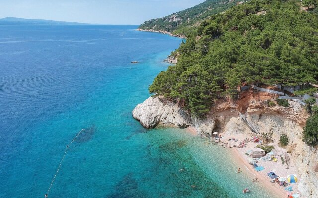 Nice Home in Pisak With Wifi and 3 Bedrooms