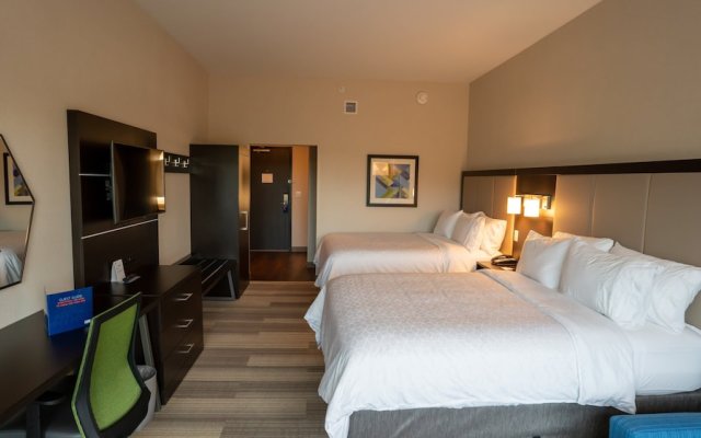 Holiday Inn Express and Suites RICHBURG