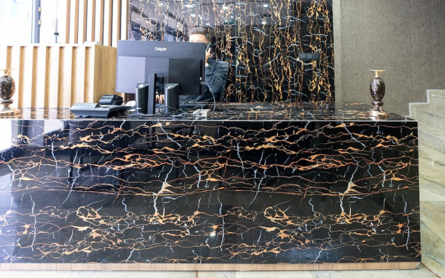 Black Palace Hotel