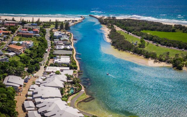 Sunrise Cove Holiday Apartments