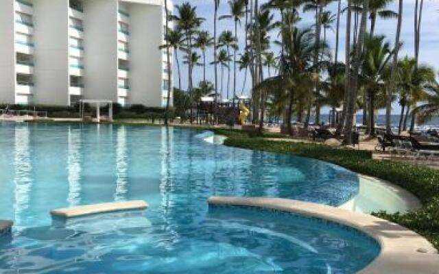 Beachfront Apartment in Marbella Towers