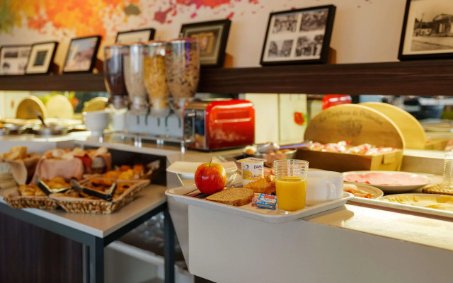 Brit Hotel Confort CAMBRAI