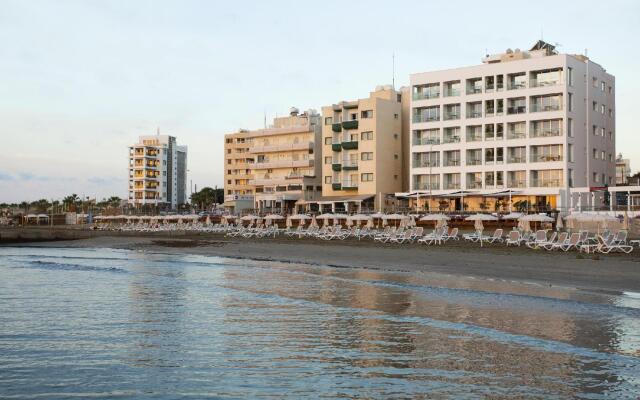 Costantiana Beach Hotel Apartments