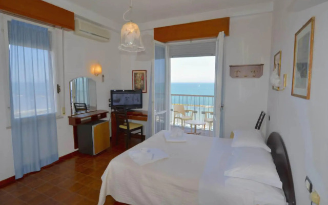 Hotel Diplomat Marine