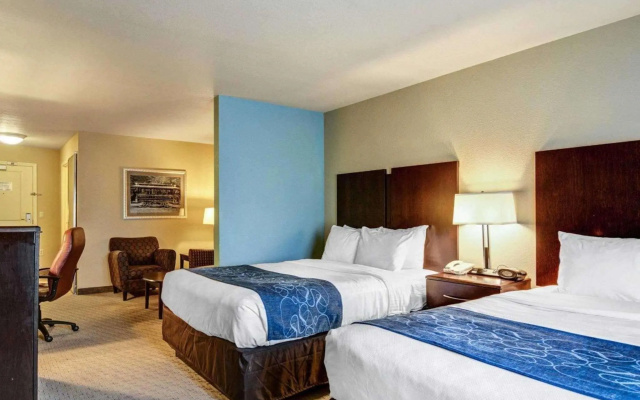 Comfort Suites near Hot Springs Park