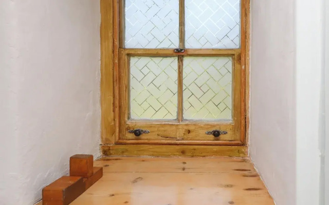 Bwthyn Gwyn Ty'n Y Pant