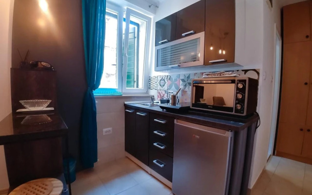 Julije Rooms