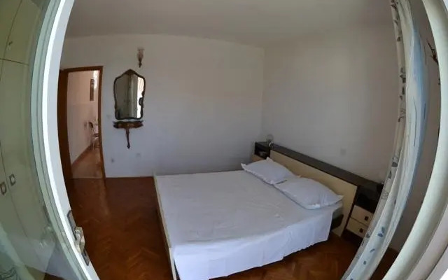 Apartments Franulović