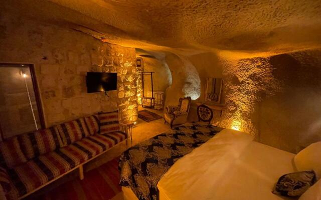 Lubberona Cave Cappadocia