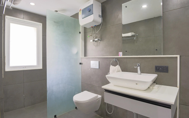 Bedchambers Service Apartment Near Golfcourse Road