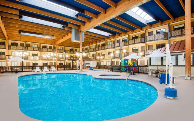 Ramada Plaza & Conference Center by Wyndham Gillette